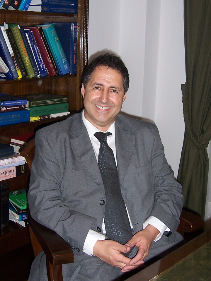 Dr. Juan Carlos Flores